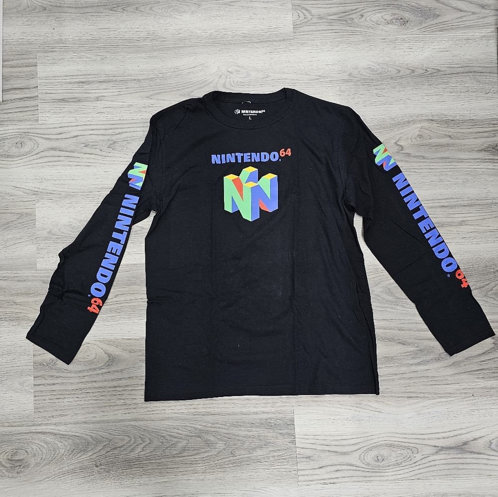 Long sleeve Nintendo t-shirt